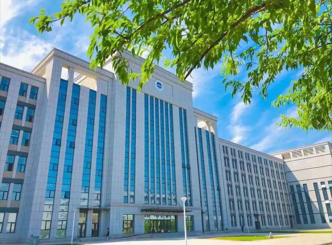 共青團(tuán)長(zhǎng)春電子科技學(xué)院委員會(huì) 引領(lǐng)青年成長(zhǎng)，服務(wù)長(zhǎng)春科技發(fā)展